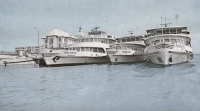 21462663_1443911842361302_7957869460241037178_n.jpg (45.85 KiB) Viewed 10078 times Roumanian navy passenger ships MOLDOVA, MOGOSOAIA and MARAMURES
