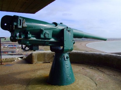 QF12pounder12cwtNewhavenFort1March2008.jpg