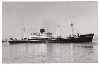M.V. Iraouaddy (i), � A. Duncan.