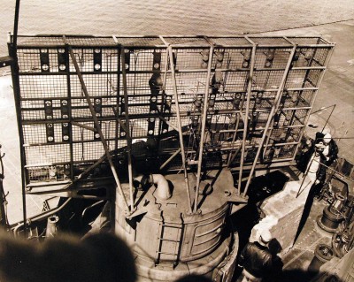 Junyo radar at Sasebo 1945 20.jpg