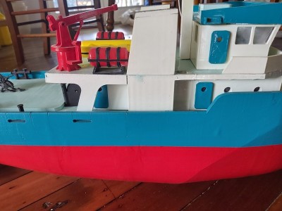 Starboard midships, shows some of the imperfections in the print.  Hope to perfect this over time and remove such detractions from the over all effect.  You can see and "alien" on the rear deck (another 3D print file)
