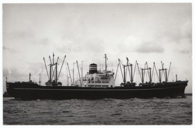 M.V. Yamashiro Maru (ii), � A. Duncan.