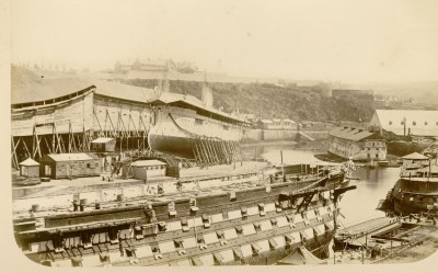 2Fi06382_Port_militaire_de_Brest.jpg