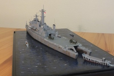 DSCF1834 HMS Fearless (L10) Helicopter Platform.jpg