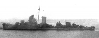 19420809 USS Patterson approaching from astern HMAS Canberra 80-G-13488_cr_adj.jpg