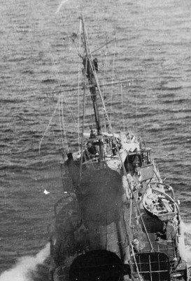 Shirayuki foremast & bridge March 1943.jpg