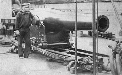 xi_iron_pivot01.jpg (419.7 KiB) Viewed 3870 times XI Dahlgren on iron pivot
