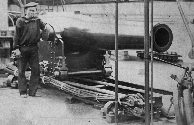 Barefoot sailor and an XI Dahlgren on an iron pivot