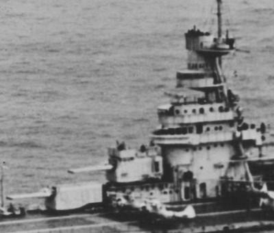 CV-3 Saratoga 1936 conning tower port.jpg