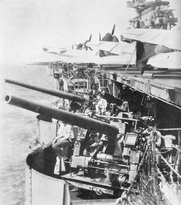 Enterprise_5inch_DP_guns.jpg