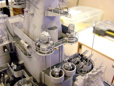 Forward searchlight platform on the conning tower. Searchlights are cast resin. Note the MK51 gun directors just below. Also note the ships bell.
