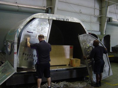 FedEx guys sealing up the container.....real nice guys...They were real interested in the project........