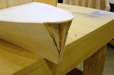 The CVE's bow is alot more blunt than the DE. That sharp edge does'nt start till just above the waterline. I'll use styrene here too for the stem, but the upper part of the bow is quite rounded, fat, if you will. Same procedure with the filler will be used.