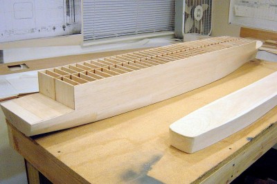 Stb. side here. Again note that second layer of balsa sheet really smooths things out.