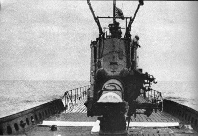 I-37 (B1 type) foredeck.jpg
