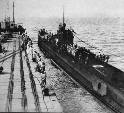 I-37 (B1 type) sortieing from Penang.jpg
