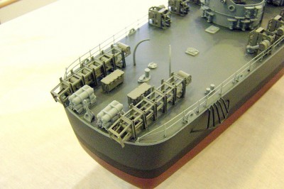 Stern rails from stb. side here. Most of the deck fittings are cast metal. Hatches and scuttles are scratchbuilt.