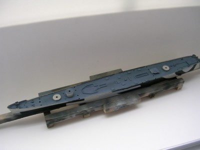 Hull finished - Black - Haze grey Humbrol HU-127 (FS36375) and Humbrol HU-129 (FS36440). Now the assembly<br />  and small details.