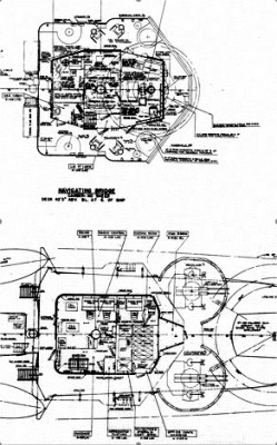 The plan for the 650 and later Fletchers shows a pair of chairs on the bridge level each side of the pilot house.  They are mounted on the forward corners of the pilot house roof on the Kidd.