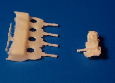 Another photo showing the barrel differences, plus underside detail of the Phalanx.