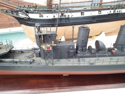 V105 at a GRMBC meeting. The armed schooner in the background is one of my earlier models.