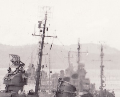 DD449Foremast-24Aug43.jpg