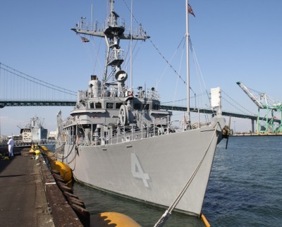 I always like to get a general view of the ship so I know what ship's photos are in the folder.