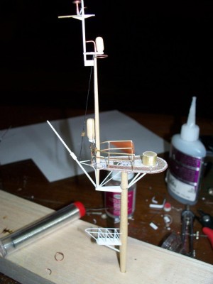 Forward radar mast
