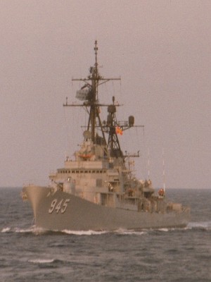 USS_HULL_1982_2.jpg